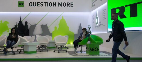 Štand RT na Peterburškom ekonomskom forumu Štand RT na Peterburškom ekonomskom forumu - Sputnik Srbija