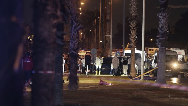 Форензичари на месту експлозије у турском граду Измир - Sputnik Србија