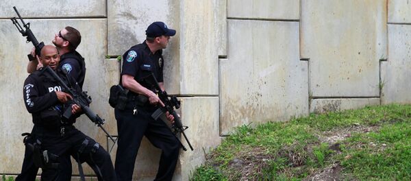 Policija u blizini mesta napada na aerodromu na Floridi - Sputnik Srbija