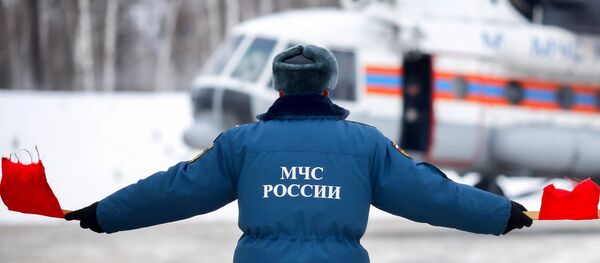 Pripadnici MČS-a u akciji spasavanja u Irkutskoj oblasti. - Sputnik Srbija