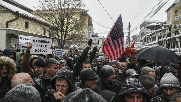 Albanci protestuju u Prištini zbog hapšenja Ramuša Haradinaja - Sputnik Srbija