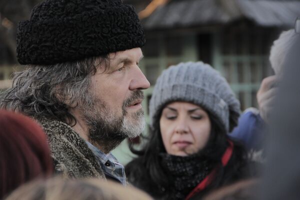 Posle devet godina “Kustendorfa” Kusturica je najviše ponosan na činjenicu “da se drže kriterija, da zapravo ne postoji moderni recept crvenog tepiha i svih drugih gluposti. Posle devet godina “Kustendorfa” Kusturica je najviše ponosan na činjenicu “da se drže kriterija, da zapravo ne postoji moderni recept crvenog tepiha i svih drugih gluposti. - Sputnik Srbija