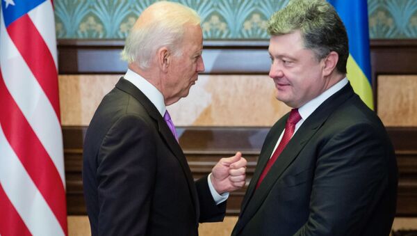 Potpredsednik SAD Džozef Bajden i predsednik Ukrajine Petro Porošeko - Sputnik Srbija