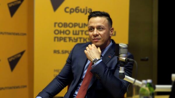 Mansurbek Sultanov u studiju Radio Sputnjika Mansurbek Sultanov u studiju Radio Sputnjika - Sputnik Srbija