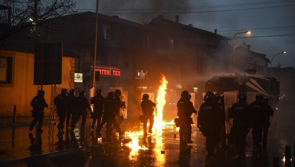 Neredi u Prištini 16, febrauara 2016. godine. - arhivska fotografija - Sputnik Srbija