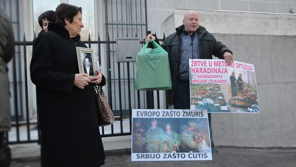 Uduženje kidnapovanih i nestalih Srba sa KiM doneli su 25 kg dokaza o zločinima Ramuša Haradinaja - Sputnik Srbija