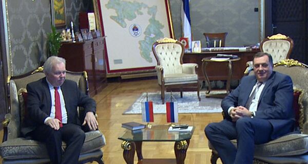 Председник Републике Српске Милорад Додик разговарао је данас у Бањалуци са амбасадором Руске Федерације у БиХ Петром Иванцовим. Председник Републике Српске Милорад Додик разговарао је данас у Бањалуци са амбасадором Руске Федерације у БиХ Петром Иванцовим. - Sputnik Србија