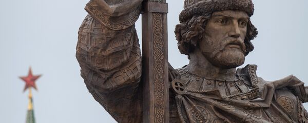 Споменик кнезу Владимиру у Москви - Sputnik Србија