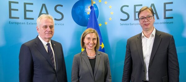 Predsednik Srbije Tomislav Nikolić i premijer Aleksandar Vučić sa visokom predstavnicom EU Federikom Mogerini u Briselu - Sputnik Srbija