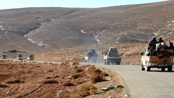 Konvoj vozila pristalica terorističke grupe DAEŠ istočno od Palmire u Siriji - Sputnik Srbija