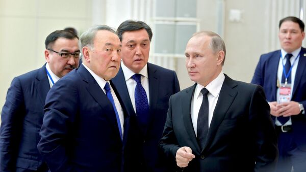 Ruski predsednik Vladimir Putin i predsednik Kazahstana Nursultan Nazarbajev - Sputnik Srbija