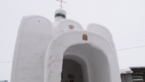 Капела од снега у Омској области - Sputnik Србија