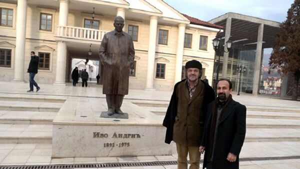 Iranski reditelj Asgar Farhadi sa Emirom Kusturicom u Andrićgradu - Sputnik Srbija