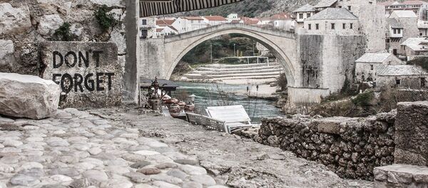 Stari most preko reke Neretve u Mostaru - Sputnik Srbija