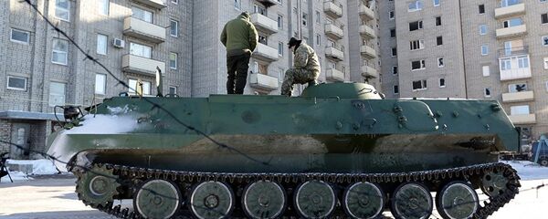 Оклопно возило у Авдејевки - Sputnik Србија