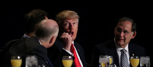 Председник САД Доналд Трамп на Молотвеном доручку - Sputnik Србија