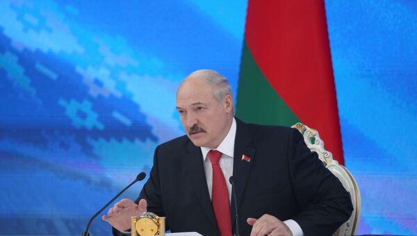 Predsednik Belorusije Aleksandar Lukašenko govori na konferenciji za medije u Minsku - Sputnik Srbija