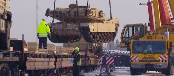 NATOvska vojna tehnika stiže u Estoniju - Sputnik Srbija