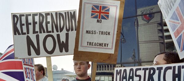 Протести од 16. октобра 1992. године испред Европског савета у Бирмингему. - Sputnik Србија