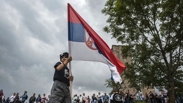 Дечак са српском заставом на Газиместану, КиМ - Sputnik Србија