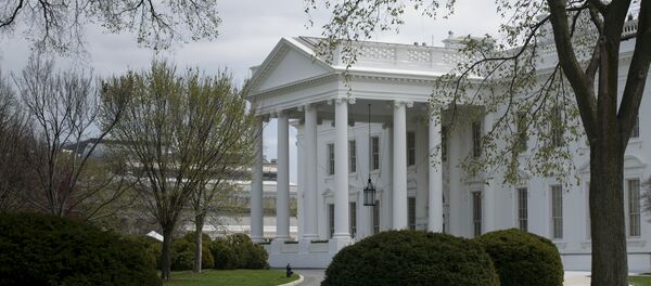 Улаз у Белу кућу у Вашингтону Улаз у Белу кућу у Вашингтону - Sputnik Србија
