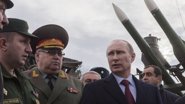 Владимир Путин у Јеремнији 2013. године - Sputnik Србија