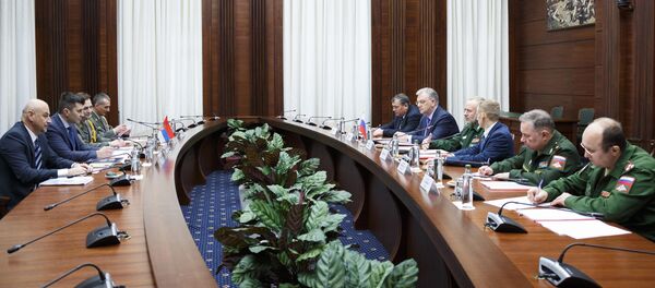 Sastanak zamenika ministra odbrane Rusije Aleksandra Fomina i srpskog ministra odbrane Zorana Đorđevića, Moskva - Sputnik Srbija