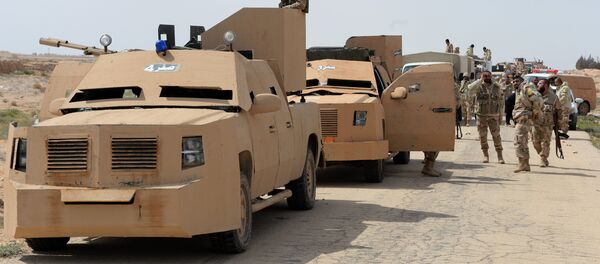 Jedinica Pustinjskih sokolova u predgrađu Palmire Jedinica Pustinjskih sokolova u predgrađu Palmire - Sputnik Srbija