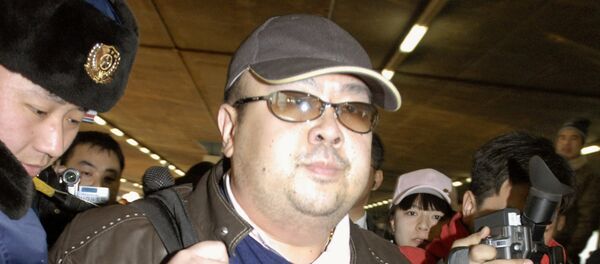 Ким Џонг Нам долази на аеродром у Пекингу. Ким Џонг Нам долази на аеродром у Пекингу. - Sputnik Србија