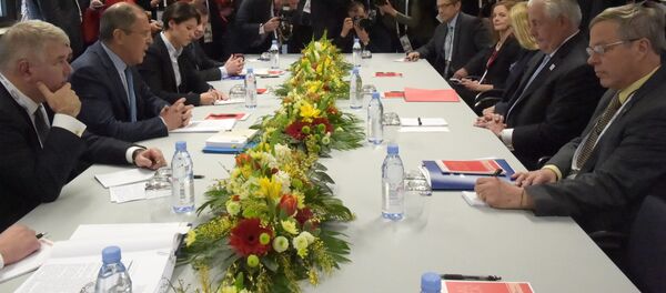 Ministr inostrannыh del RF Sergeй Lavrov i gossekretarь SŠA Reks Tillerson o vremя peregovorov v ramkah vstreči glav MID G20 v Bonne Ministr inostrannыh del RF Sergeй Lavrov i gossekretarь SŠA Reks Tillerson o vremя peregovorov v ramkah vstreči glav MID G20 v Bonne - Sputnik Srbija