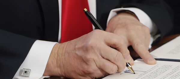 Потписивање докумената - Sputnik Србија
