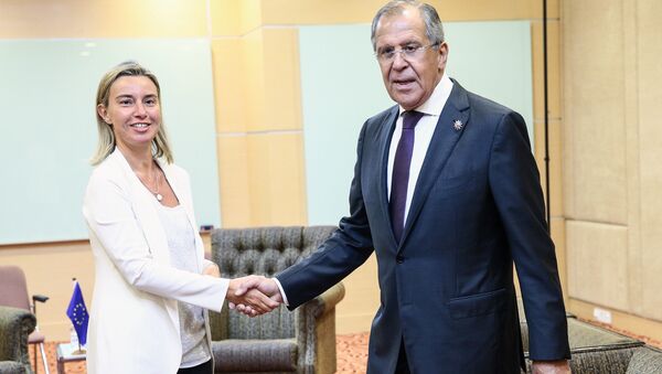 Šefovi diplomatije Rusije i EU Sergej Lavrov i Federika Mogerini - Sputnik Srbija