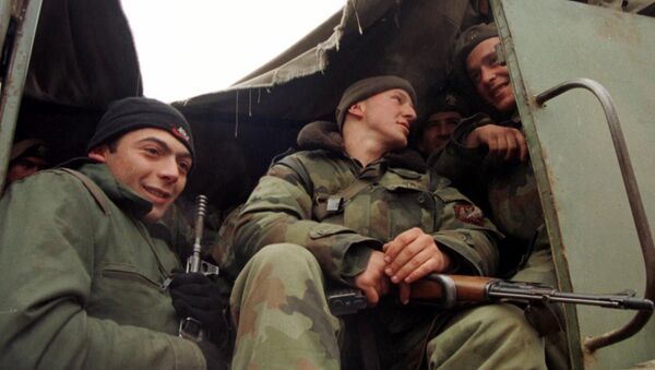 Srpska vojska na Kosovu 1999 - Sputnik Srbija