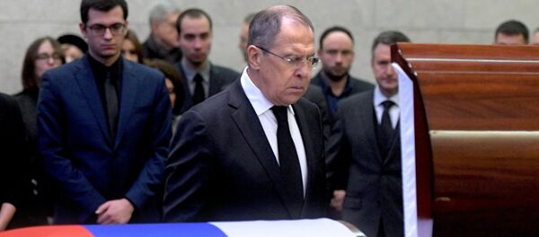 Sergej Lavrov se oprašta od Vitalija Čurkina - Sputnik Srbija