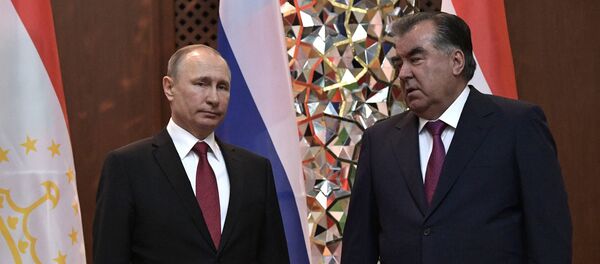 Vladimir Putin i predsednik Tadžikistana Emomalij Rahmon - Sputnik Srbija