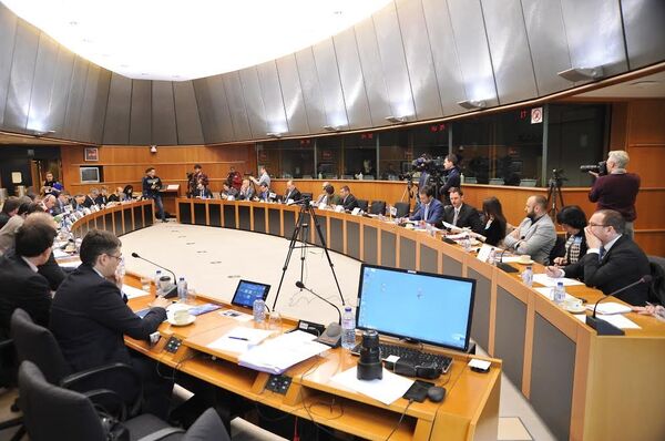 Референдумски караван у Бриселу. - Sputnik Србија