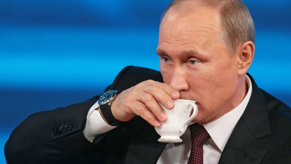 Vladimir Putin pije čaj - Sputnik Srbija