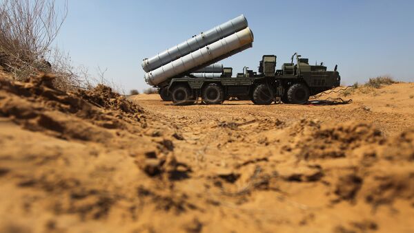 Priprema za premeštanje raketnog sistema S-300 na vojnim vežbama vojno-vazduhoplovnih snaga i snaga PVO Rusije, Belorusije i Kazahstana - Sputnik Srbija