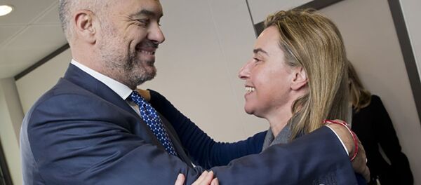 Edi Rama i Federika Mogerini Edi Rama i Federika Mogerini - Sputnik Srbija