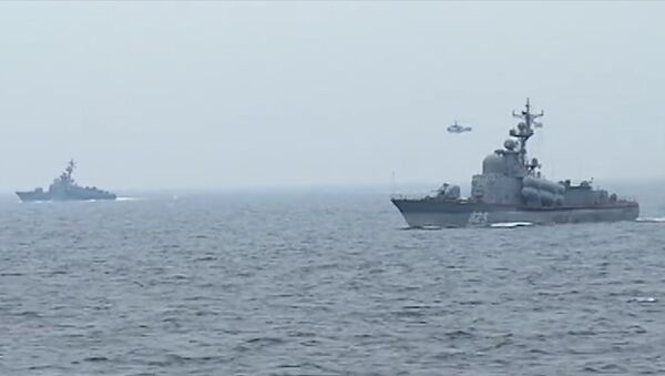 Бродови Балтичке флоте гађају мете на води и у ваздуху - Sputnik Србија
