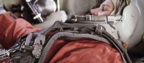 Космонаут Валентина Терјешкова у симулатору свемирске летелице Восток - Sputnik Србија