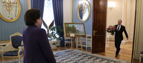 Председник Русије Владимир Путин честита Валентини Терешковој рођендан - Sputnik Србија