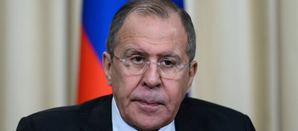 Ministar spoljnih poslova Rusije Sergej Lavrov tokom zajedničke konferencije za medije sa svojim azerbejdžanskim kolegom Elmarom Mamedjarovim Ministar spoljnih poslova Rusije Sergej Lavrov tokom zajedničke konferencije za medije sa svojim azerbejdžanskim kolegom Elmarom Mamedjarovim - Sputnik Srbija