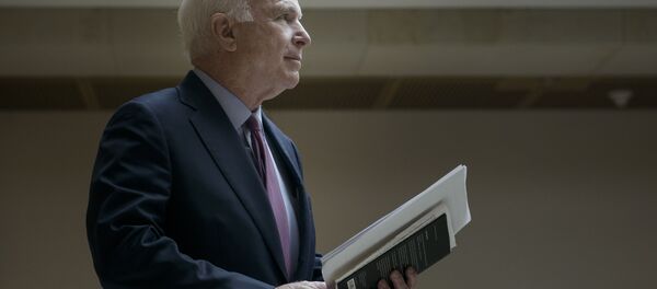 Сенатор САД Џон Мекејн у Вашингтону - Sputnik Србија