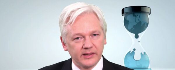 Оснивач Викиликса Џулијан Асанж говори на онлајн конференцији за медије - Sputnik Србија