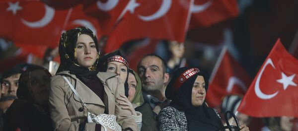 Присталице Ердоганове партије на митингу у Анкари - Sputnik Србија