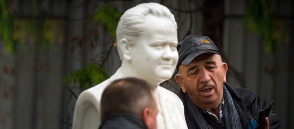 Биста Слободана Милошевића Биста Слободана Милошевића - Sputnik Србија