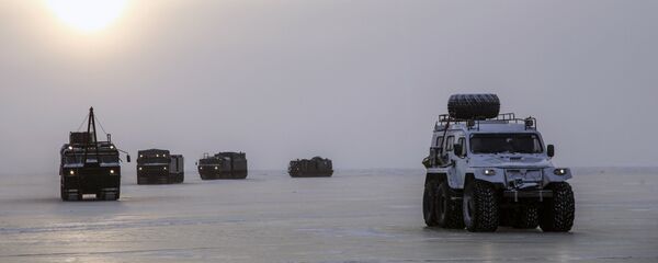 Испитивања нових и напредних модела оружја, војне и специјалне технике у арктичким условима - Sputnik Србија