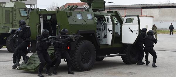 Prezentacija oklopnog vozila Miloš i Lazar - Sputnik Srbija