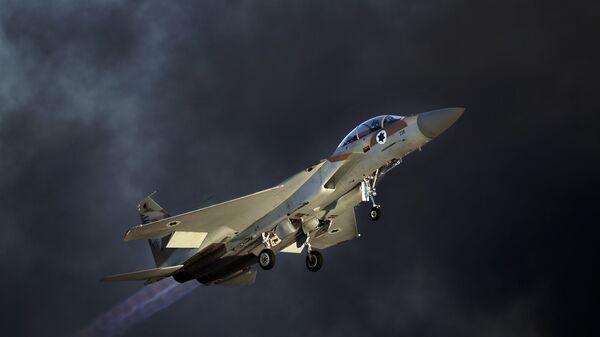 Израелски војни авион Ф-15 полеће током аеро-митинга - Sputnik Србија